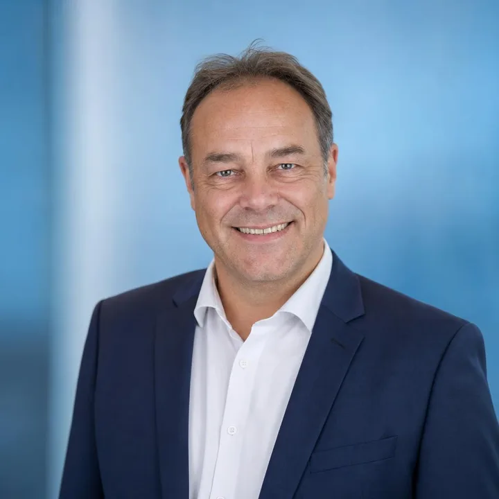 Dr. David Hermann